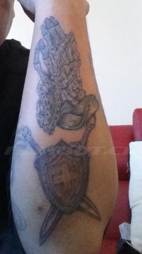 #tattoo #tattoos #schild #schweizerkreuz #schwert