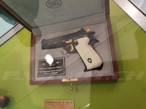 #pistole #p210 #festungsmuseum #crestawald
